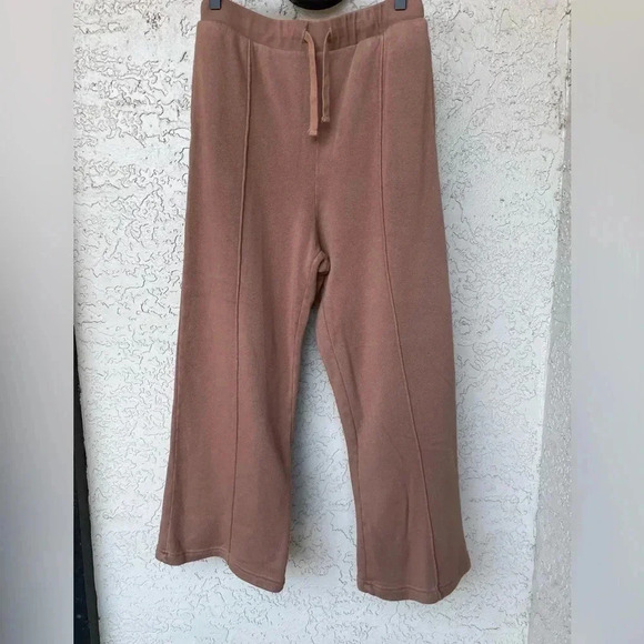 Carbon38 Pants - Picture 6 of 11